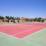 Mariana Villa *