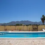Mariana Villa *