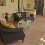 Mariana Villa