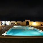 Mariana Villa *
