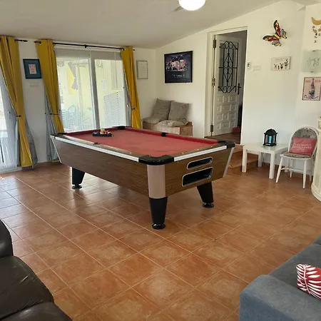 Mariana Villa